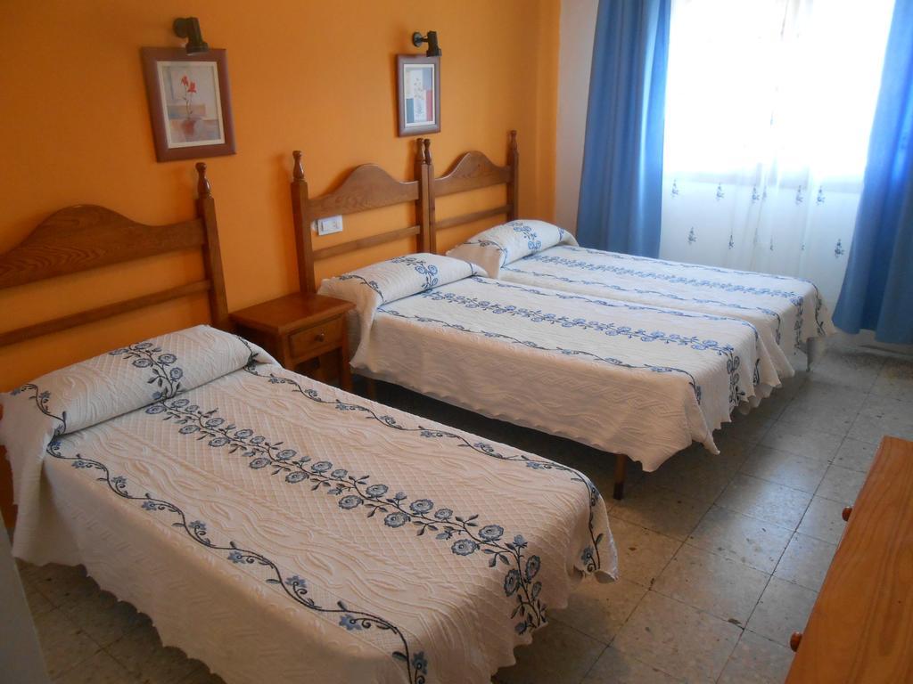 Hostal Avenida Arenas de San Pedro Kamer foto