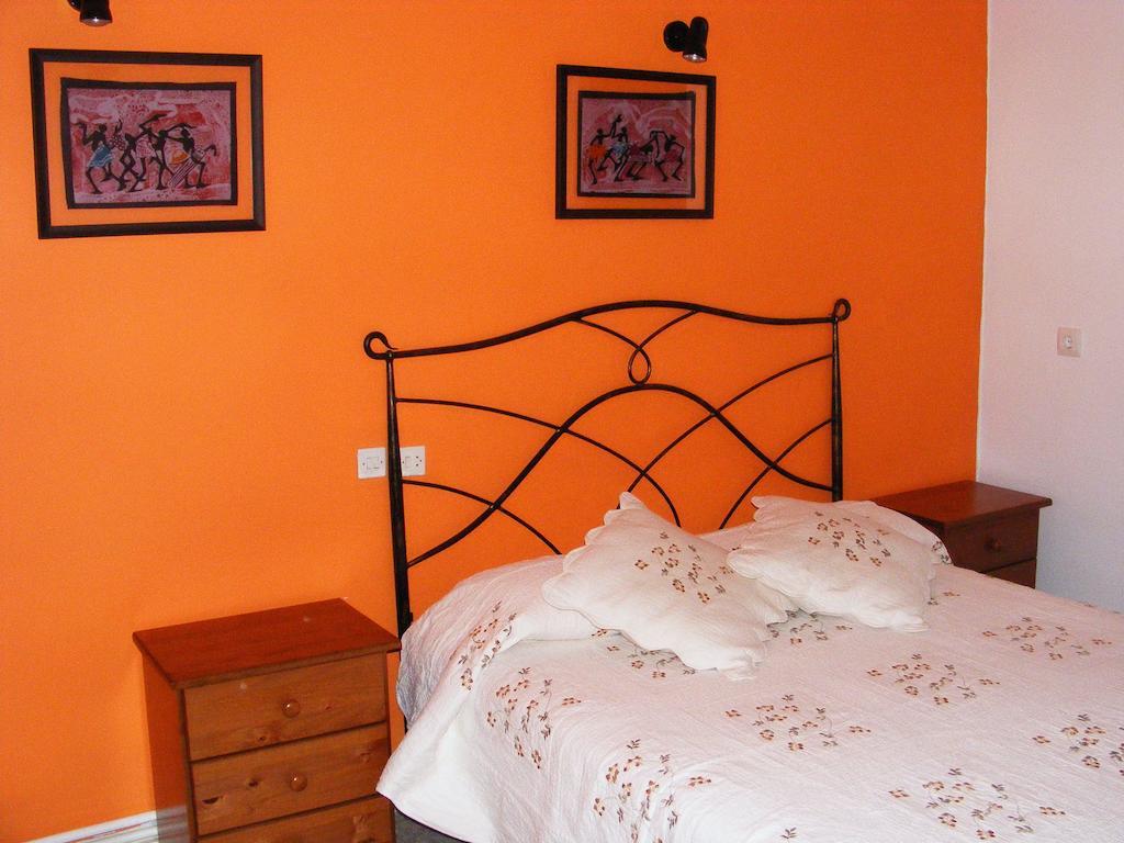 Hostal Avenida Arenas de San Pedro Kamer foto