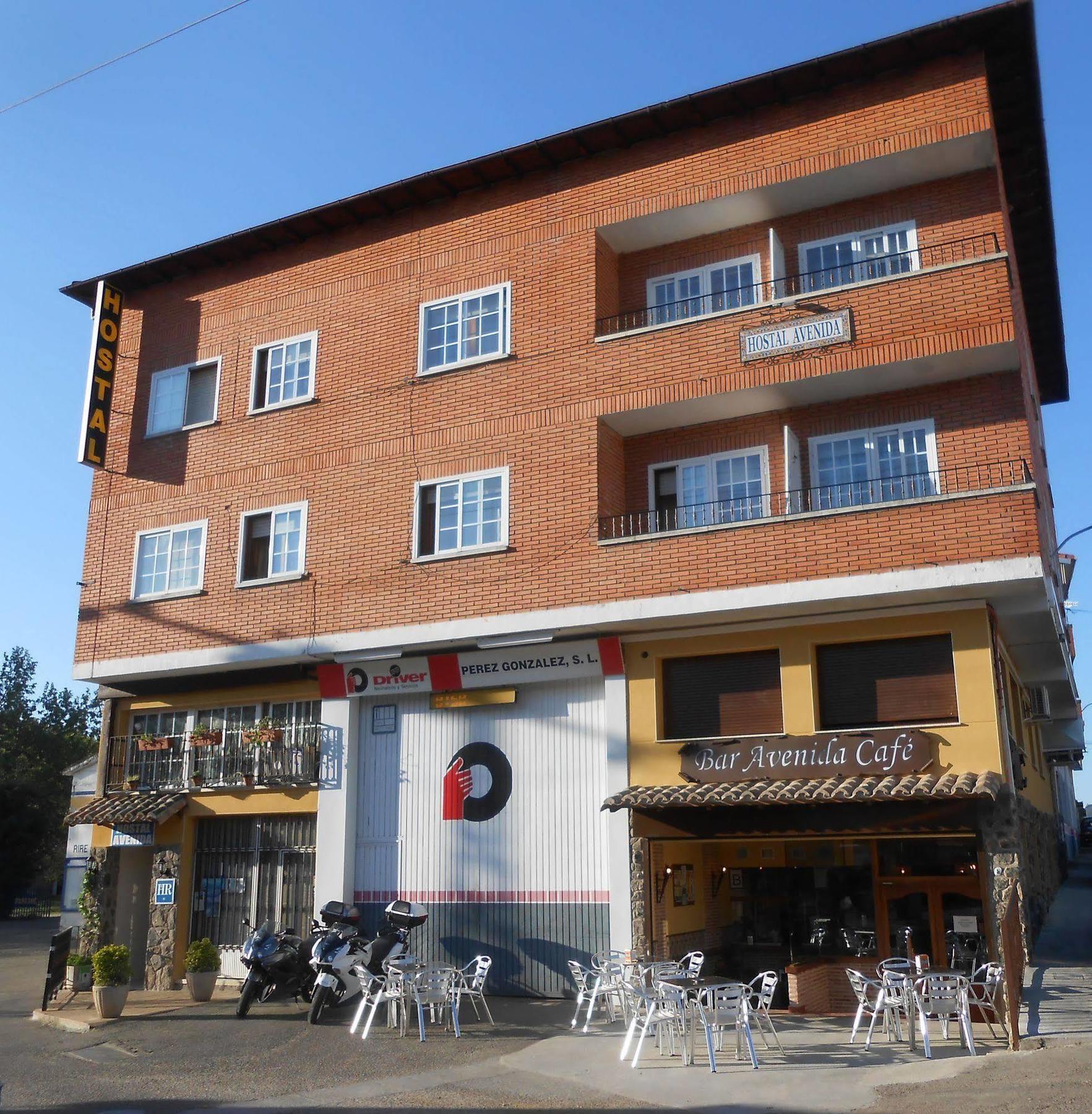 Hostal Avenida Arenas de San Pedro Buitenkant foto