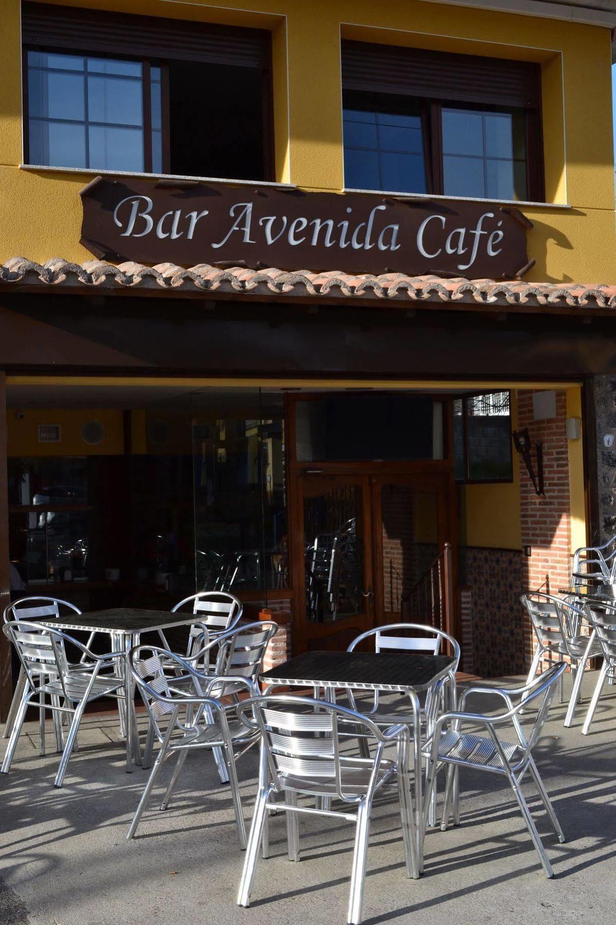 Hostal Avenida Arenas de San Pedro Buitenkant foto