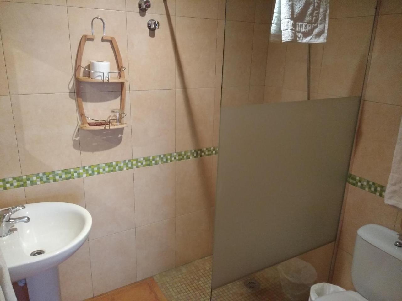 Hostal Avenida Arenas de San Pedro Buitenkant foto