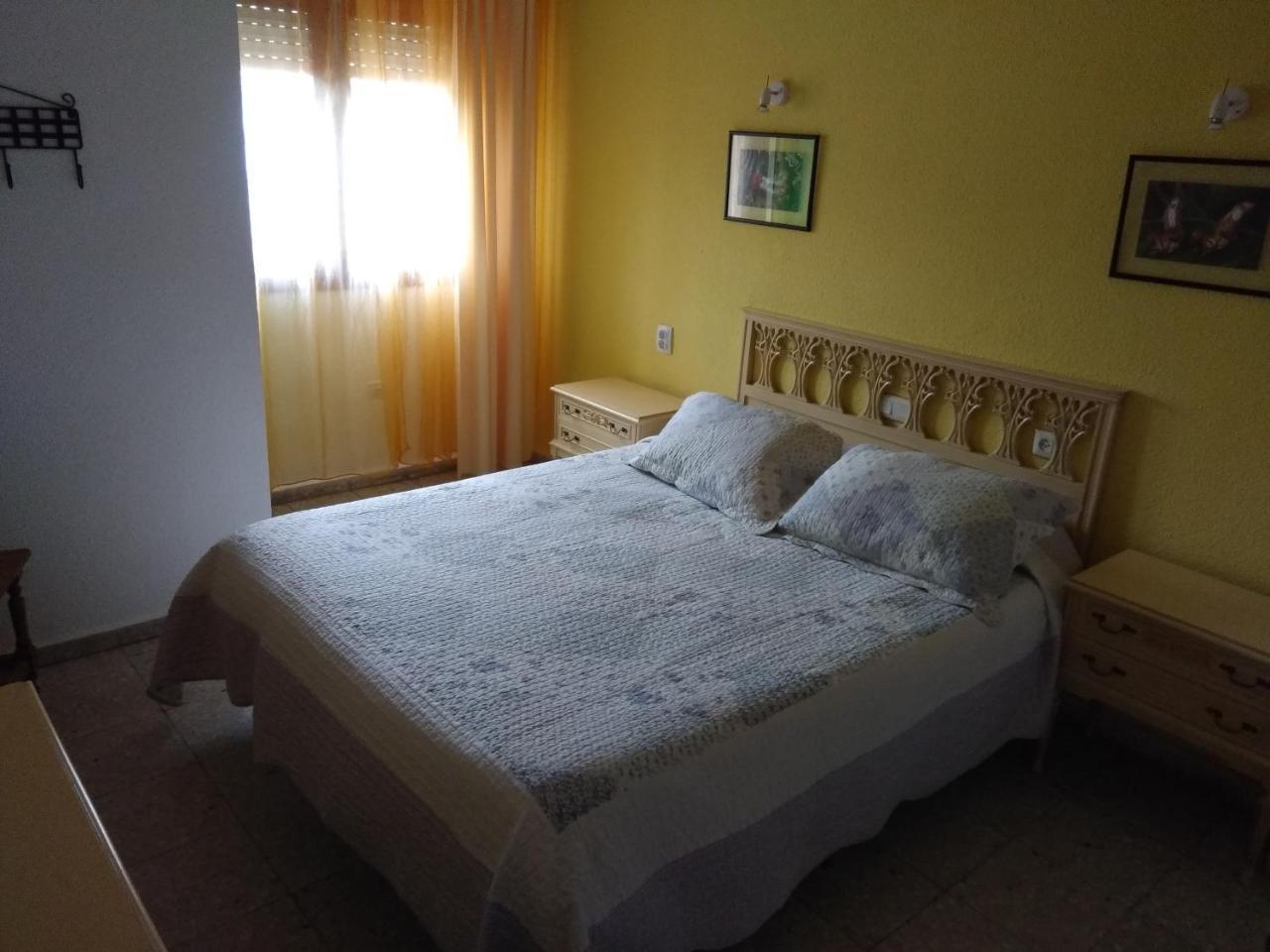Hostal Avenida Arenas de San Pedro Buitenkant foto